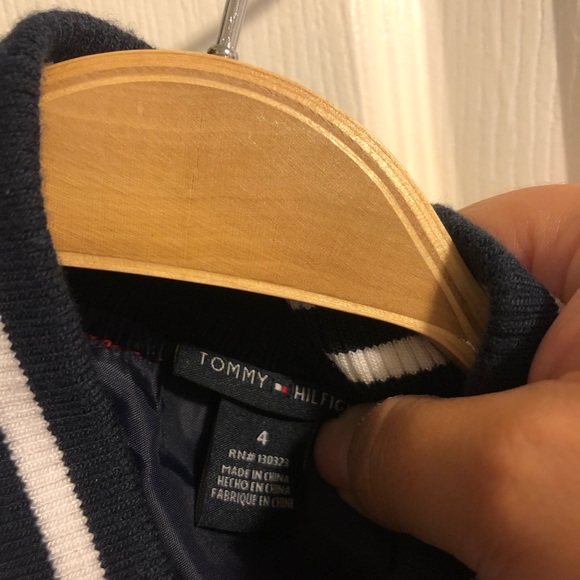 Tommy Hilfiger kids puffy vest - Picture 3 of 3